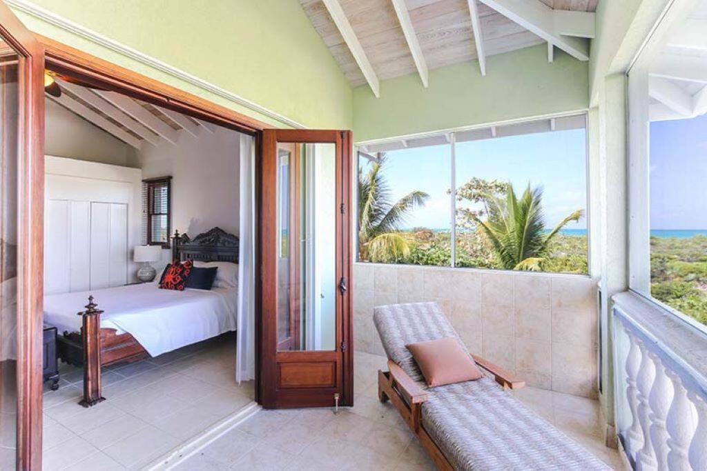 Pelican Paradise Villa - Leeward Beach Grace Bay Dış mekan fotoğraf